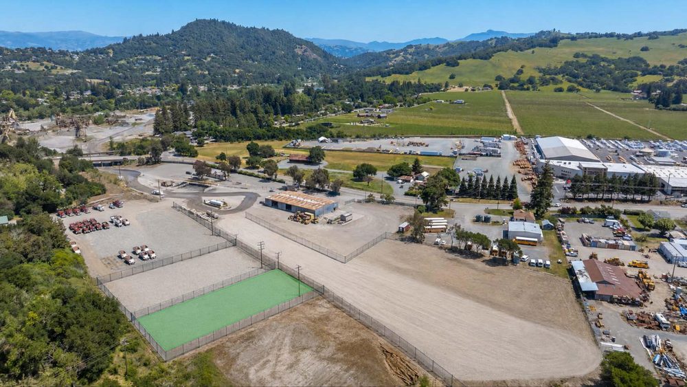 Aerial view of Yard 2 at 13611 Healdsburg Avenue